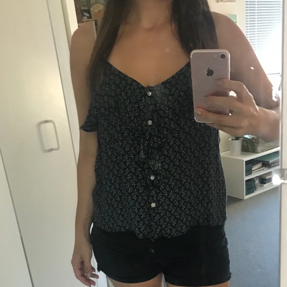 American Eagle Ruffle Top - Picture 2 of 3